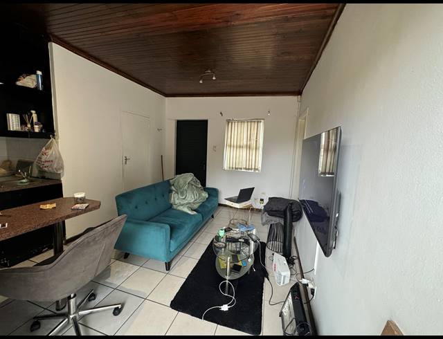 5 BEDROOM FREESTANDING FOR SALE IN TABLE VIEW